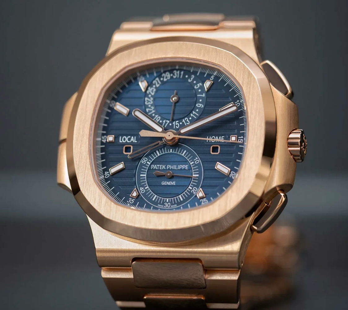 Часы Patek Philippe NAUTILUS TRAVEL TIME CHRONOGRAPH 5990/1R-001