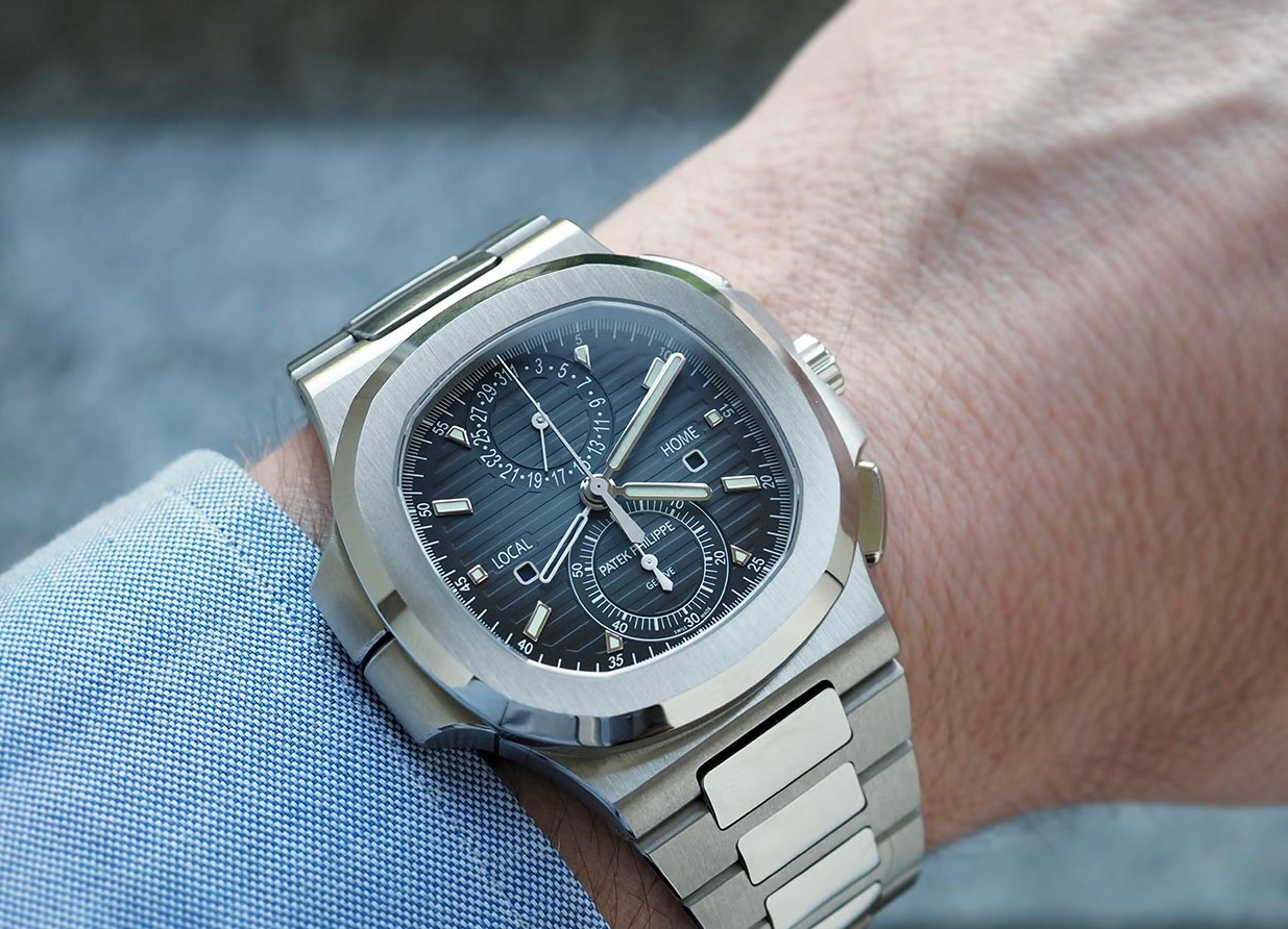 Часы Patek Philippe NAUTILUS TRAVEL TIME CHRONOGRAPH 5990/1A-011