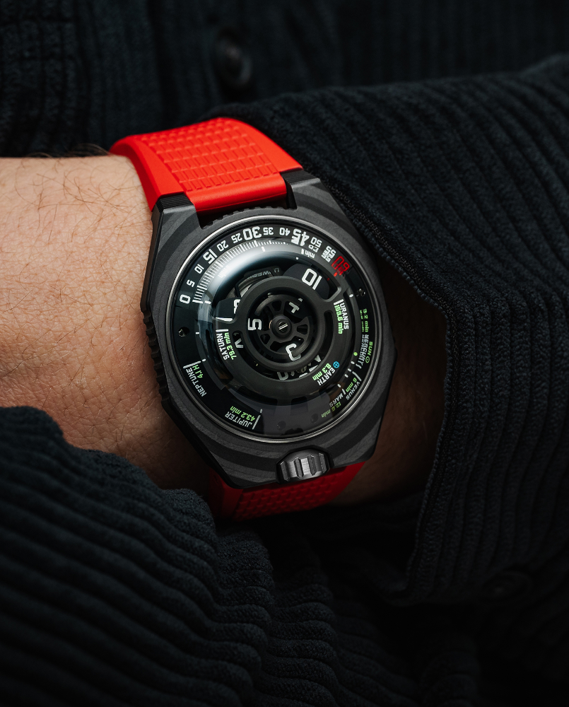 Часы Urwerk UR-100 LS “LightSpeed”