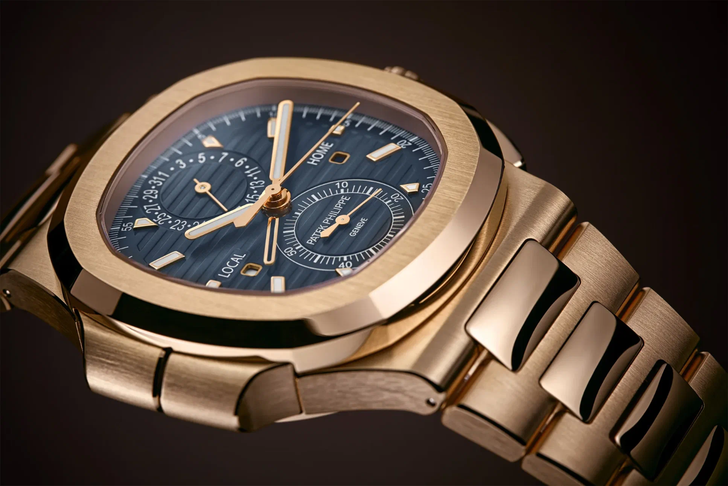 Часы Patek Philippe NAUTILUS TRAVEL TIME CHRONOGRAPH 5990/1R-001