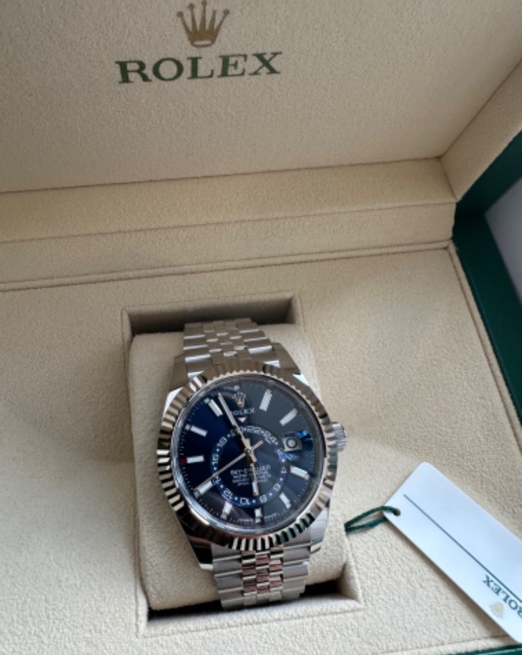 Часы Rolex Sky-Dweller 42mm Steel and White Gold 336934